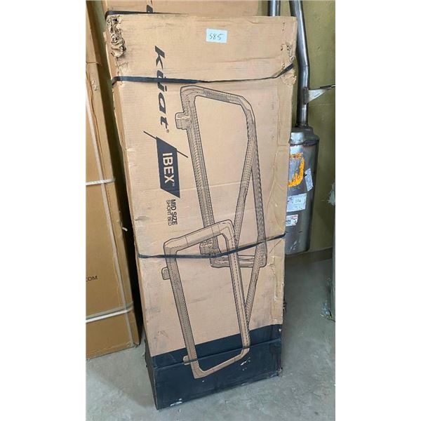 KUAT RACK FOR MID-SIZE SHORT BED AND LEFT/RIGHT DOOR PANEL KIT