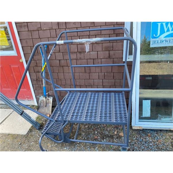 MOBILE 2-STEP SAFETY STEP