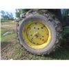 Image 13 : John Deere 2950 w/ 260 Self-Leveling Loader, 540 PTO, Quad Shift, Bale Forks and Bucket