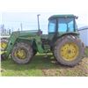 Image 1 : John Deere 2950 w/ 260 Self-Leveling Loader, 540 PTO, Quad Shift, Bale Forks and Bucket