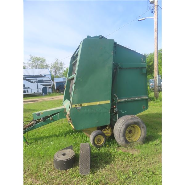 John Deere 530 Round Baler, Only 400 Bales, w/ 2 Like-New Belts, 540 PTO, 3PH