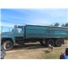 Image 1 : 1983 Ford 800 Grain Truck, 429 Gas, 5-Spd x2, Tandem, 20 Ft Loadline Box, Roll Top Tarp