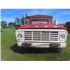 Image 10 : 1979 Ford F700, 370 Gas, 5-Spd Std, Single Axle Dually, 16 Ft Box w/ Roll Top Tarp