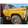 Image 8 : 1971 Ford 700, 361 Gas, 5-Spd Std, Tandem Tag Axle, 20 Ft Box
