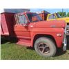 Image 2 : 1970s Ford 600, 391 Gas, 5-Spd Std, Single Axle, Tandem, 15 Ft Box and Hoist