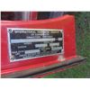 Image 14 : International Loadstar 1600, Gas 8-Cyl, 4-Spd x2, 14 Ft Box and Hoist, Single Axle, Tandem