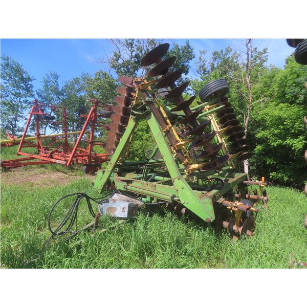 John Deere Tandem Disc, Model TO330, Notched on Front, 26 Ft