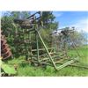 Image 8 : John Deere 1010 Cultivator, 36 Ft, w/ Tine Harrows and 3 Row Mulchers