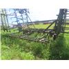 Image 9 : John Deere 1010 Cultivator, 36 Ft, w/ Tine Harrows and 3 Row Mulchers