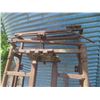 Image 2 : Self-Locking Head Gate