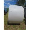 Image 1 : 1200 Gallon Poly Tank, Small Crack at Top