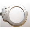 Image 3 : hand cuffs