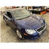 Image 10 : PARKSVILLE - 2010 VOLKSWAGEN EOS BLUE 107851 KMS - D013361