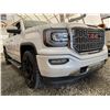 Image 8 : PARKSVILLE - 2017 GMC SIERRA WHITE 197024 KMS - D477404