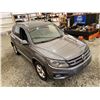 Image 10 : PARKSVILLE - 2014 VOLKSWAGEN TIGUAN GREY 254533 KMS - B619320