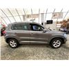 Image 11 : PARKSVILLE - 2014 VOLKSWAGEN TIGUAN GREY 254533 KMS - B619320