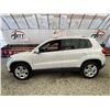 Image 23 : PARKSVILLE - 2016 VOLKSWAGEN TIGUAN  WHITE 169795 KMS - D577447