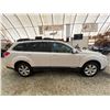 Image 11 : PARKSVILLE - 2010 SUBARU OUTBACK WHITE 301816 KMS - D355876