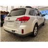Image 14 : PARKSVILLE - 2010 SUBARU OUTBACK WHITE 301816 KMS - D355876