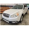 Image 3 : PARKSVILLE - 2010 SUBARU OUTBACK WHITE 301816 KMS - D355876