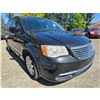 Image 5 : DUNCAN - 2014 CHRYSLER TOWN AND COUNTRY BLACK 266746 KMS - D116997