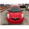 Image 7 : PARKSVILLE - 2008 TOYOTA YARIS RED 303987 KMS - D202078