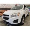 Image 2 : PARKSVILLE - 2014 CHEVROLET TRAX WHITE 148556 KMS - B161422