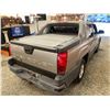 Image 16 : PARKSVILLE - 2003 CHEVROLET AVALANCHE GREY 266165 KMS - D122144