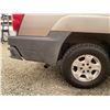 Image 27 : PARKSVILLE - 2003 CHEVROLET AVALANCHE GREY 266165 KMS - D122144