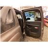 Image 41 : PARKSVILLE - 2003 CHEVROLET AVALANCHE GREY 266165 KMS - D122144
