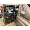 Image 45 : PARKSVILLE - 2003 CHEVROLET AVALANCHE GREY 266165 KMS - D122144