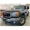 Image 1 : PARKSVILLE - 2006 GMC SIERRA GREY 248716 KMS - D225977