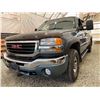 Image 2 : PARKSVILLE - 2006 GMC SIERRA GREY 248716 KMS - D225977