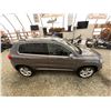 Image 13 : PARKSVILLE - 2012 VOLKSWAGEN TIGUAN GRAY 113326 KMS - D092435