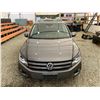 Image 7 : PARKSVILLE - 2012 VOLKSWAGEN TIGUAN GRAY 113326 KMS - D092435