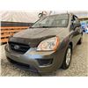 Image 2 : PARKSVILLE - 2009 KIA RONDO GREY 135050 KMS - D265790
