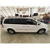 Image 12 : PARKSVILLE - 2014 CHRYSLER TOWN AND COUNTRY WHITE 236529 KMS "NO RESERVE" - D231156