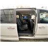 Image 40 : PARKSVILLE - 2014 CHRYSLER TOWN AND COUNTRY WHITE 236529 KMS "NO RESERVE" - D231156