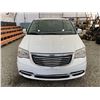 Image 6 : PARKSVILLE - 2014 CHRYSLER TOWN AND COUNTRY WHITE 236529 KMS "NO RESERVE" - D231156