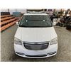 Image 7 : PARKSVILLE - 2014 CHRYSLER TOWN AND COUNTRY WHITE 236529 KMS "NO RESERVE" - D231156