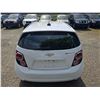 Image 12 : DUNCAN - 2015 CHEVROLET SONIC WHITE 115802 KMS - D192860