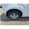 Image 23 : DUNCAN - 2015 CHEVROLET SONIC WHITE 115802 KMS - D192860