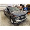 Image 10 : PARKSVILLE - 2020 CHEVROLET SILVERADO GREY 174171 KMS - D352893