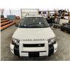 Image 7 : PARKSVILLE - 2005 LAND ROVER FREELANDER WHITE 71972 KMS - P452038