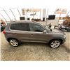Image 12 : PARKSVILLE - 2012 VOLKSWAGEN TIGUAN GRAY 113326 KMS - D092435