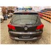 Image 19 : PARKSVILLE - 2012 VOLKSWAGEN TIGUAN BLACK 215502 KMS - J562813