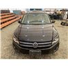 Image 7 : PARKSVILLE - 2012 VOLKSWAGEN TIGUAN BLACK 215502 KMS - J562813