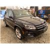 Image 9 : PARKSVILLE - 2012 VOLKSWAGEN TIGUAN BLACK 215502 KMS - J562813