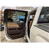 Image 44 : PARKSVILLE - 2017 GMC SIERRA WHITE 197024 KMS - D477404