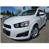 Image 1 : DUNCAN - 2015 CHEVROLET SONIC WHITE 115802 KMS - D192860